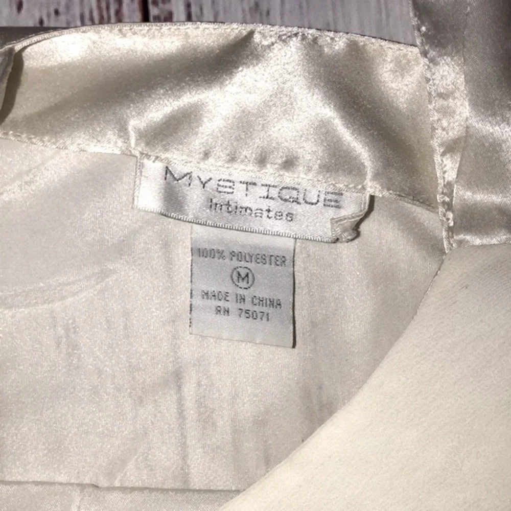 Vintage nightie slip size medium ivory color